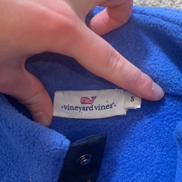 Bright blue vineyard vines sweater - Picture 2 of 3